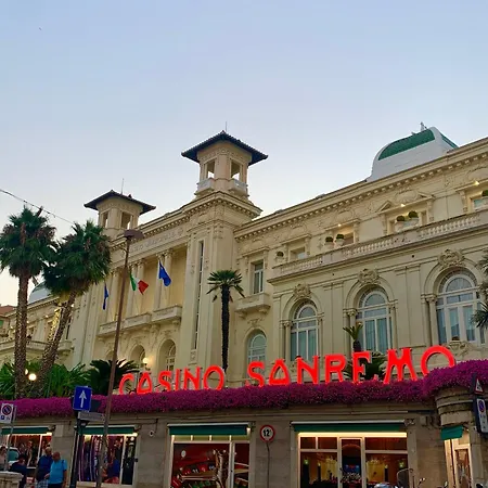 Attico Con Terrazza *